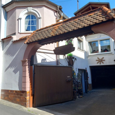 Außenansicht - Viel Platz, viel Charme, viel Potenzial im Altort Thüngersheim