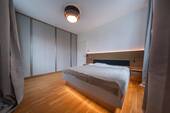 Schlafzimmer mit Einbauschrank - 