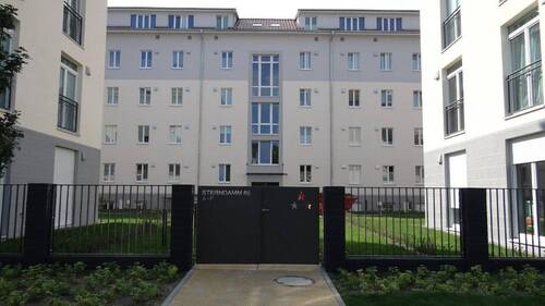 Haupteingang Anlage - 