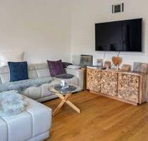 Traumgarten mit Südwestlage, Terrassen und Garagen - Einfamilienhaus in ruhiger Lage - Aschbach