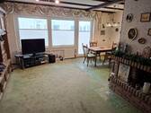 Wohn-/Esszimmer - 