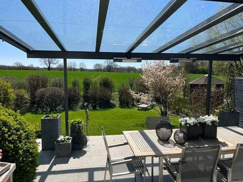 überdachte Terrasse - 6 Zimmer Einfamilienhaus in Steinburg