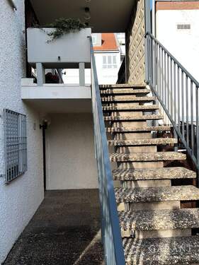 Abgang zum UG - 8 Zimmer Einfamilienhaus in Ostfildern