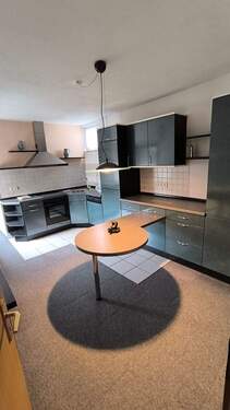 Obergfeschoss Kochen - Einfamilienhaus mit 170,00 m&sup2; in Bischofsheim zum Kaufen