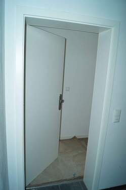 Wohnungseingang - 2 Zimmer Etagenwohnung zur Miete in Passau