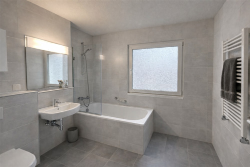 Badezimmer - virtually staged - 