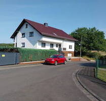 Zweifamilienhaus mit Einliegerwohnung in Feldrandlage - Laubach Ruppertsburg