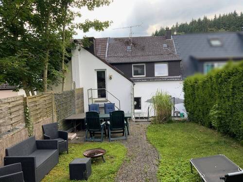 Rückansicht mit Terrassen - 