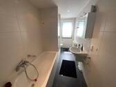 Wohnung EG: Bad - 