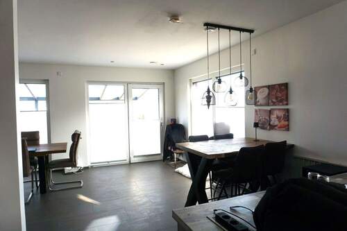 Blick in den Essbereich.JPG - 