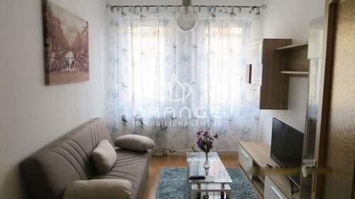 Sehr gemütlich ist auch das Wohnzimmer... - 