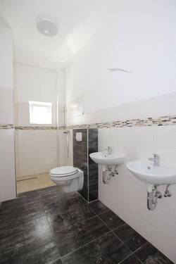 WC mit Dusche - 