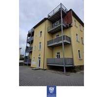 Ideale Wohnung mit großem Balkon und Blick ins Grüne! Freiwerdend! - Weinböhla