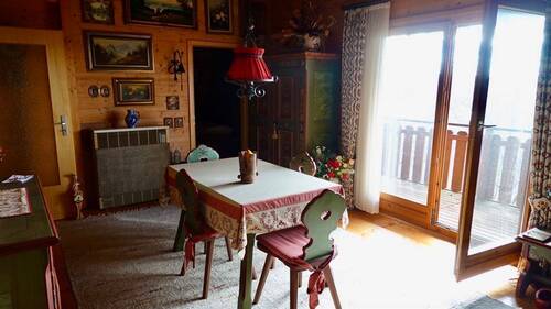 Wohn- und Essbereich mit Zugang zum Südbalkon - 