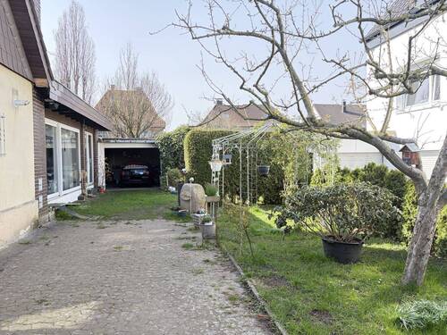 Garage - 