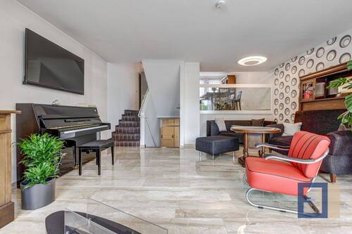 Wohnzimmer - 5 Zimmer Reihenendhaus in Bischofsheim