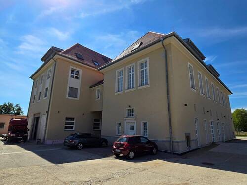 Außenansicht Ostseite - Büro in Radebeul