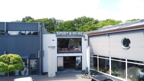 Moderne Architektur - Gewerbeobjekt (Büro, Produktion, Verkauf) in Neumarkt zur Miete