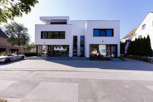 Strassenansicht mit Stellplätz - Gewerbeobjekt (Büro, Produktion, Verkauf) in Dortmund Kirchhörde zur Miete