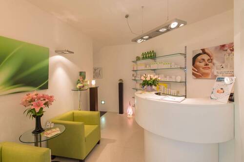 01_Ambiente_1038.jpg - Sehr gut eingeführtes Kosmetikstudio mit Kundenstamm