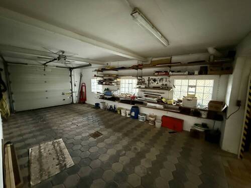Garage 2 - 