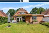 Titelbild - Einfamilienhaus mit Fasssauna in zentraler Lage von Lahausen