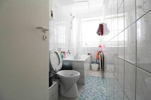 Badezimmer 2.OG rechts (1) - 