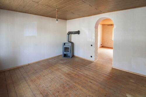 Zimmer 1 EG - Für Macher: Reihenmittelhaus in urbaner Lage - Sanierungsobjekt mit Potenzial