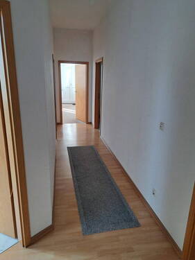 Flur - Etagenwohnung mit 76,00 m&sup2; in Bad Elster zum Kaufen