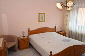 Schlafzimmer mit Balkon - 