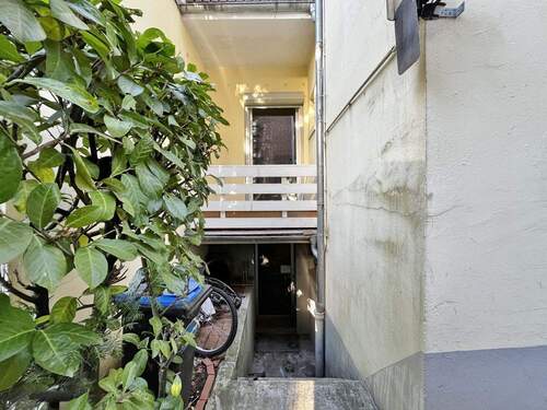 rückwärtiger Blick zu den Balkonen - 