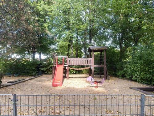 eigener Spielplatz - 