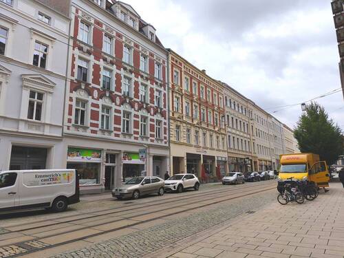 Straßenansicht gegenüber - Mehrfamilienhaus, Wohnhaus in Görlitz