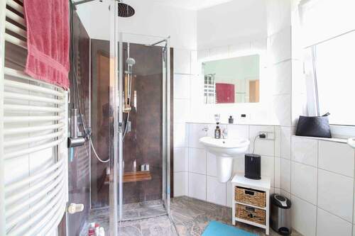 Duschbad Gäste-WC EG - 