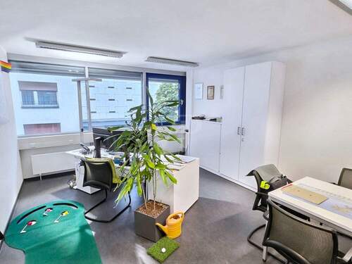 5a179a3d-405c-4166-9b71-6480e0e6e1e7_original - 