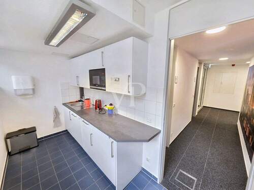 83935a4b-f2f8-41a6-bee2-9ee489e93e1d - 