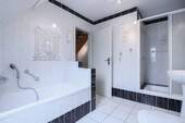 Badezimmer Ansicht 2 - 