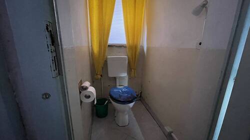 WC - 