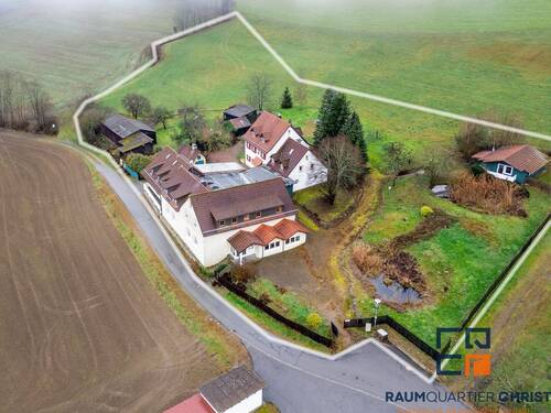 Luftaufnahme 2 - 2 Zimmer Mehrfamilienhaus, Wohnhaus in Pleystein