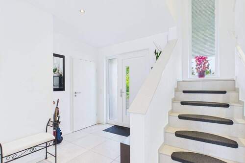 CAM03586G0-PR0051-STILL007 - 