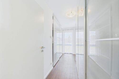 CAM03586G0-PR0051-STILL019 - 