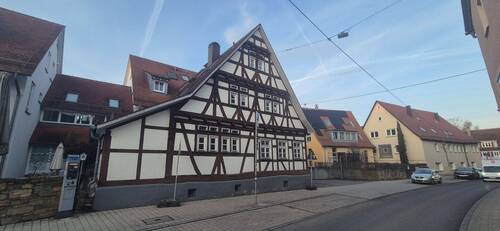 Außenansicht - Rustikales Einfamilienhaus im Zentrum von Plieningen