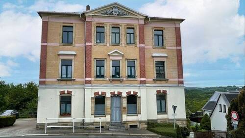 Außenansicht Haupthaus - Schöne 2-Zimmer-Wohnung mit Garten