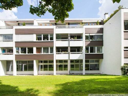 Hausansicht - 3 Zimmer Etagenwohnung in Gräfelfing