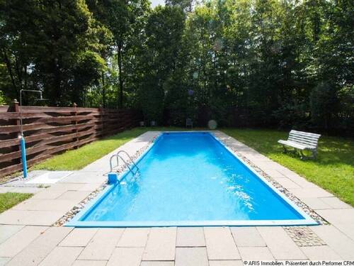 Außenanlagen - Schwimmbad - 