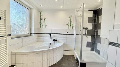 Bild 2 - 3 Zimmer Etagenwohnung zum Kaufen in Regensburg