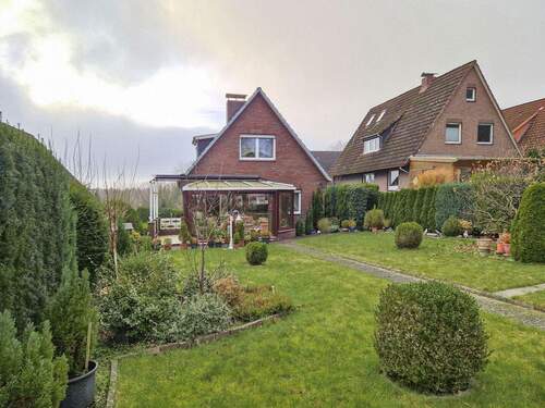 Nordostansicht Einfamilienhaus - 7 Zimmer Einfamilienhaus in Itzehoe