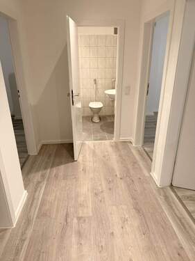 Diele - 3 Zimmer Etagenwohnung zur Miete in Düsseldorf