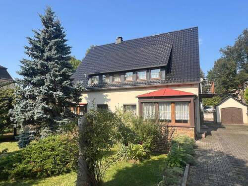 Bild 1 - Charmantes Einfamilienhaus im Villenstil in Radeberg zu verkaufen