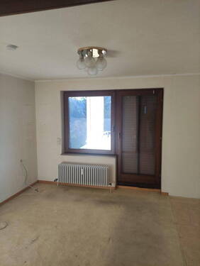 Schlafzimmer 1 Tür Südbalkon - 